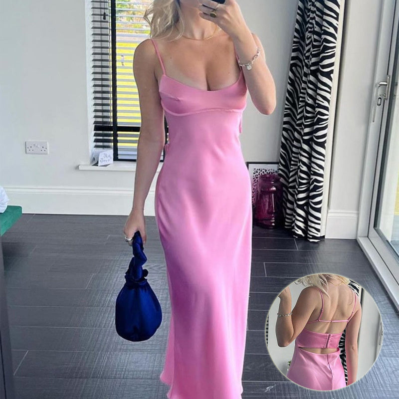 Long satin dress with open back, elegant and lightweight for summer
