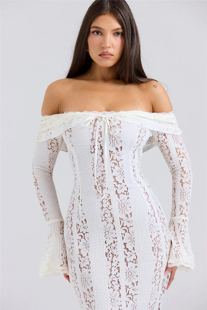 Robe dentelle lacée chic