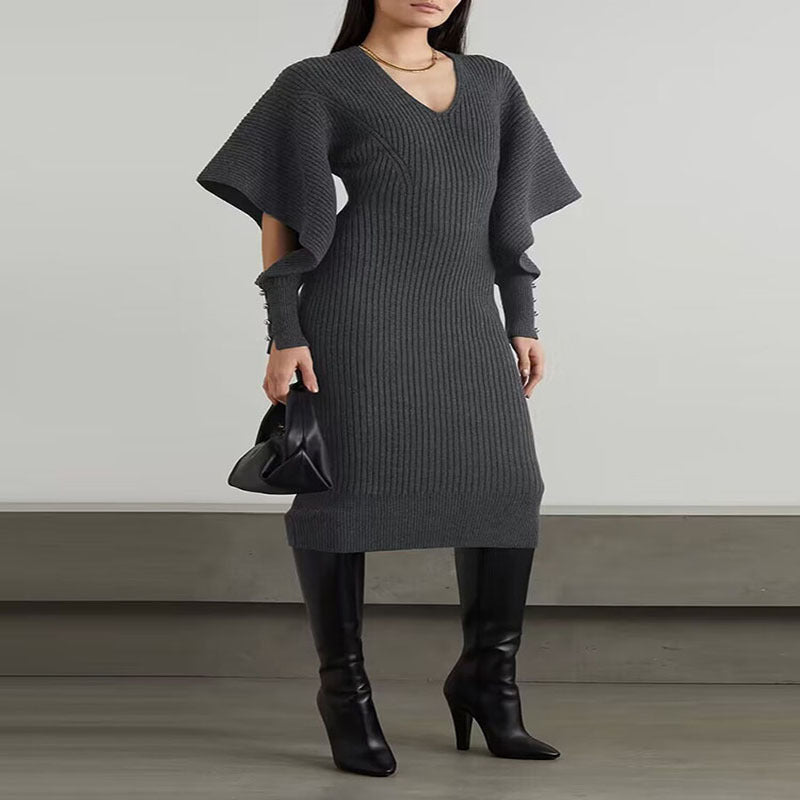 Urban wool dress with bat sleeves
