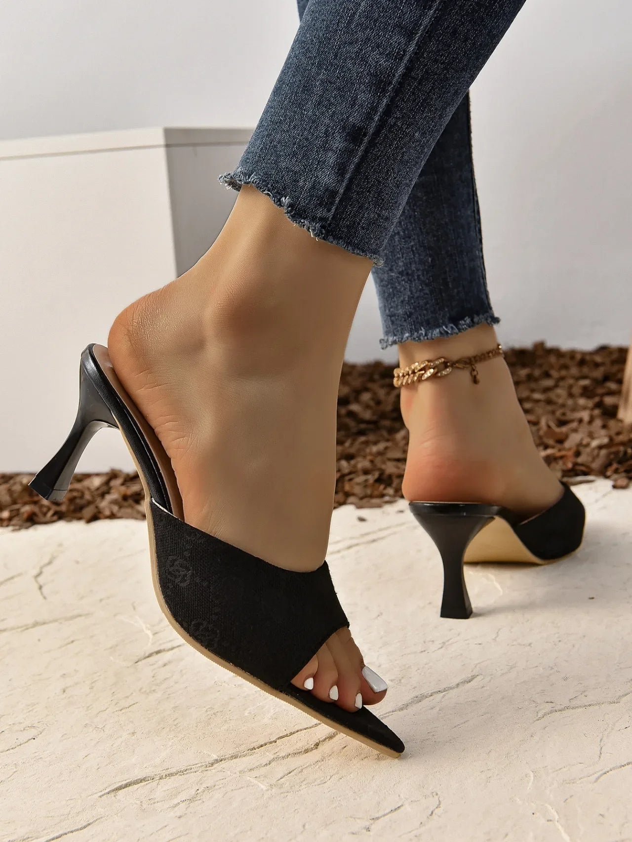 Sandales rétro talons pointus
